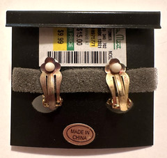 VINTAGE NOS NOC BIRCH HILL RHINESTONE BLACK ENAMEL 7/8″ CLIP EARRINGS ON CARD!