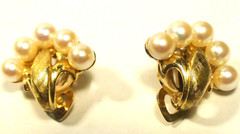LOVELY! VINTAGE! 14K SOLID YELLOW GOLD PEARL EARRINGS. 6.35 GRAM.