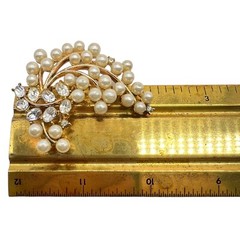 Vintage Crown Trifari Brooch Rhinestone Faux Pearl Floral Spray Gold Trifarium 1