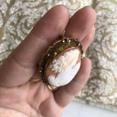 Beautiful Shell Cameo Brooch / Pendant , Vintage or Antique, Filagree Bezel