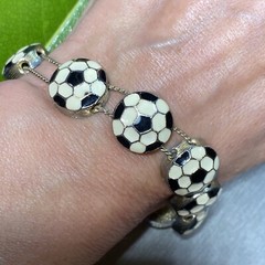 FIFA Soccer Ball Vintage Bracelet Sports Estate Jewelry Pre-Owned 7″ Foldover