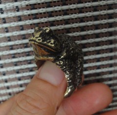 Vintage Style Solid Brass Frog Ring Tiger Stripe Design (20MM) US 10
