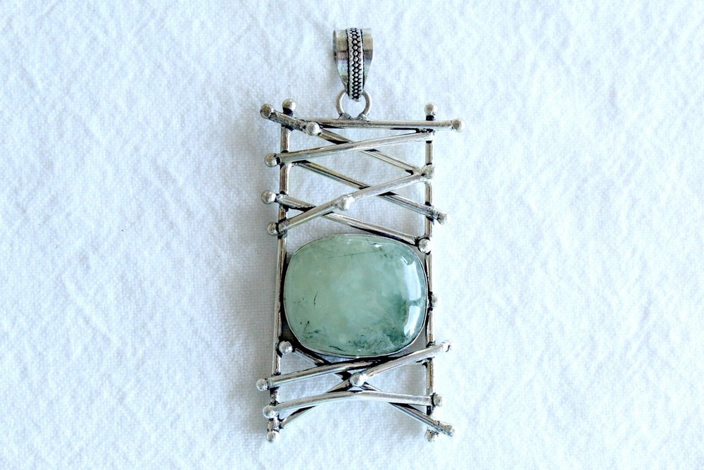 Beautiful Prehnite Green Crystal w/ Unique Abstract 925 Sterling Silver Design