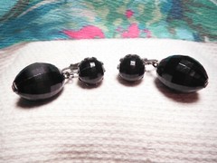 DALSHEIM EARRINGS ~ VINTAGE PAIR OF DALSHEIM CLIP ON EARRINGS ~ CIRCA 195Os.
