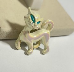 Vintage Cat White Iridescent with Blue Eyes Pin Brooch Jewelry Estate Find