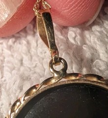 Onyx Cat Round Cameo Blue White Round Pendant 14K Gold Surround 3.6 G