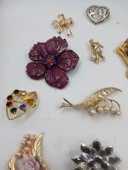 Vintage Lot Of Brooches. Golf Cart. Rhinestones. Colorful. Heart & Flowers