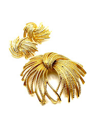Monet Mirador Demi Parure Gold XL Brooch Pin Post Pierced Earrings Set Vintage