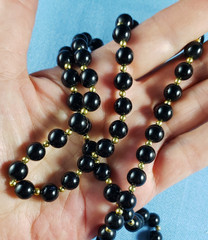 Vintage black onyx 14K gold beads necklace 30″ hand knotted