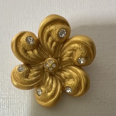 Gold Tone Flower Jewelry Set w/ Clear Round Rhinestones, Earrings & Brooch Pin