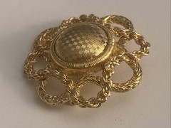 Vtg Monet Gold-tone Rope Knotted Checkered Center Brooch On Original Card