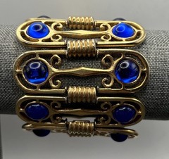 VTG Royal Blue Cabochon Gold Tone 2.5” Wide Panel Etruscan Style Bracelet 7.25”