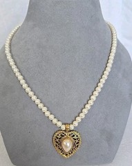 1928 80s Faux Pearl And Filigree Goldtone Heart Necklace Adjustable 16 To 18 In.