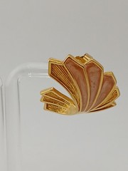 AVON 1990 DRAPED ELEGANCE NECKLACE EARRINGS SET gold-tone peach enamel & lucite
