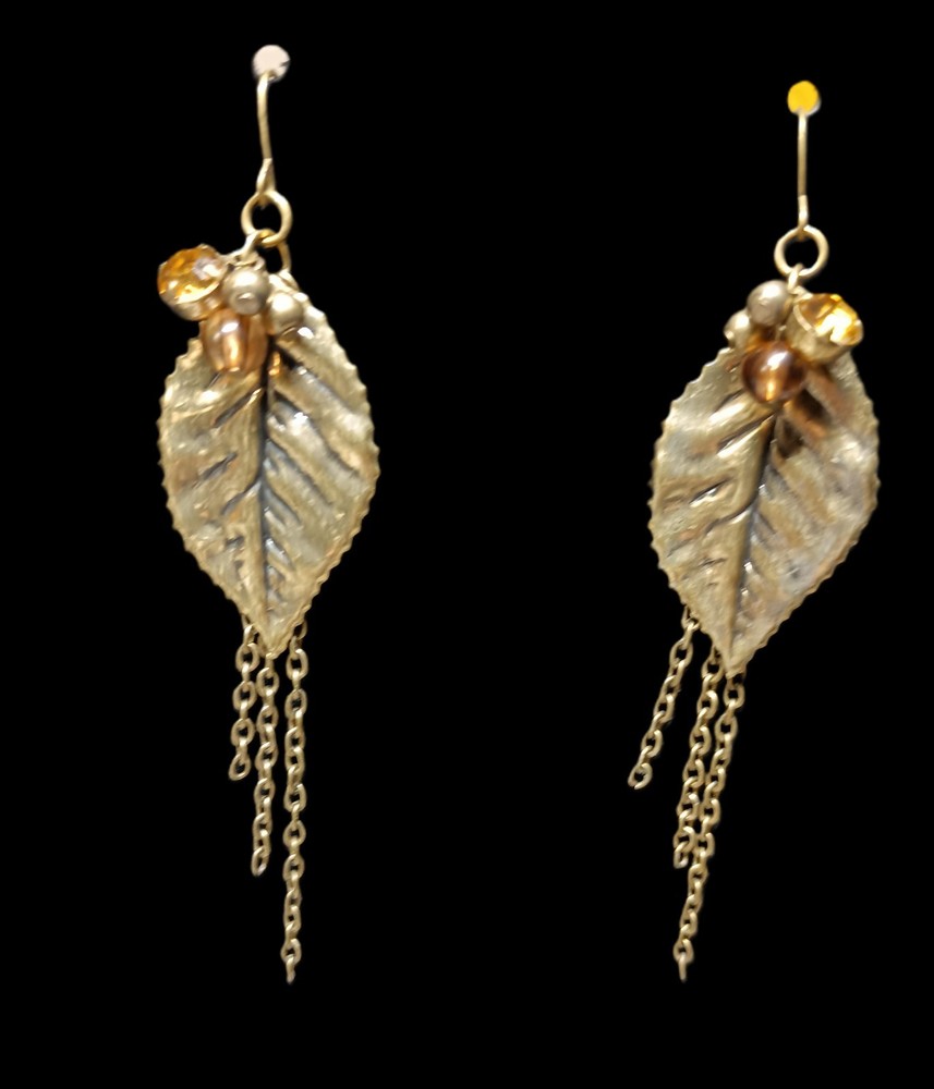 Vintage Gold Tone Leaf Dangle Earrings Autumn Amber Rhinestone Chain Tassel 70s