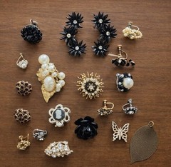 Vtg Craft Jewelry Lot Rhinestone Floral Cameo Etc Collage Art Lot READ