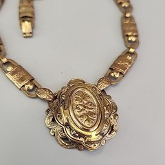 Vintage Kramer of NY Necklace Book Chain Victorian Revival Gold Tone SHORT 14″