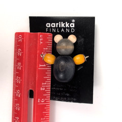 Vintage Aarikka Finland Wooden Bear Pin Brooch MCM Nordic Design Original Card