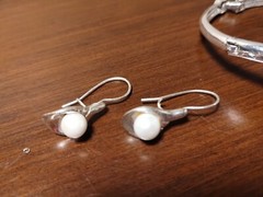 Vintage SIGNED AVON SH Silver tone metal Faux Pearl Bracelet Earrings