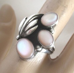 NAVAJO SOUTHWEST STERLING RING w MOP, SIZE 6.75, 1.02 INCH WIDE, 6 GRAMS, SIGNED
