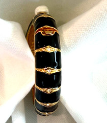 KJL Kenneth Jay Lane Seahorse Hinged Black & White Enamel & Rhinestones Bracelet