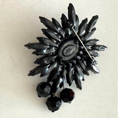 Signed D&E Juliana for Alice Caviness 3” Jet Rhinestone Brooch Black Metal