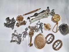 ANTIQUE/VINTAGE Mixed JEWELRY LOT OF 20 PINS/Brooches/Earrings