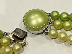 HONG KONG AVON GREEN ORANGE IVORY FAUX PEARL BEAD MCM VINTAGE NECKLACES LOT 5 EU