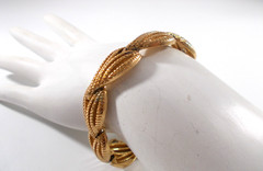 VTG Monet Openwork Teardrop Shape Link Gold Tone Bracelet Safety Chain Free Ship