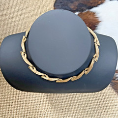 Vintage Crown Trifari Brushed Gold Tone Link Design Leaf Adjustable Necklace 14″