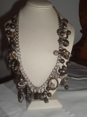 VINTAGE ROXSANN SIGNED RUNWAY ETCHED LINK CHUNKY BRASS DANGLE CHARM NECKLACE