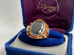 Large 18k Yellow Gold Onyx Old Persian Ring Size: 9.5, 10 grams