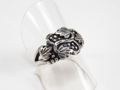 Vintage 1990s Wheeler Mfg. Co. USA Sterling Silver Grape Leaves Band Ring Sz 6.5