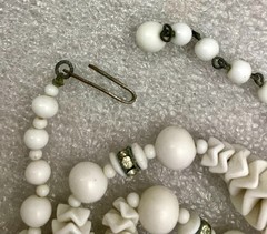Vintage 15″ White Ruffle Bead, Rhinestone, Strand Necklace JWL-936