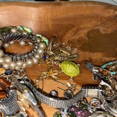 Large Vintage Jewelry Watches Lot So Many Items LQQK