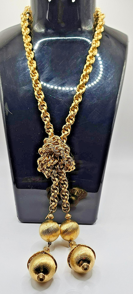 Vintage Monet Lariet Bolo Gold Tone Wide Rope Chain Large Ball and Teardrop Ends