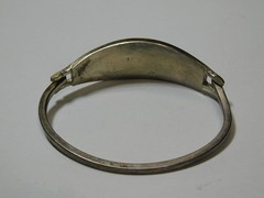 Vintage 7″ Abalone Flower Design Push On Silcer Tone Bracelet in Good Cond.