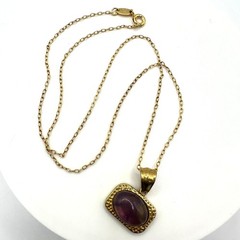 Gold tone genuine purple amethyst cabochon pendant 17.75″ chain necklace