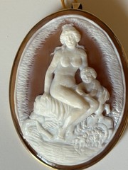 Rare lg GAPA Italian shell cameo 9K gold brooch, pendant, Venus Aphrodite Cupid!