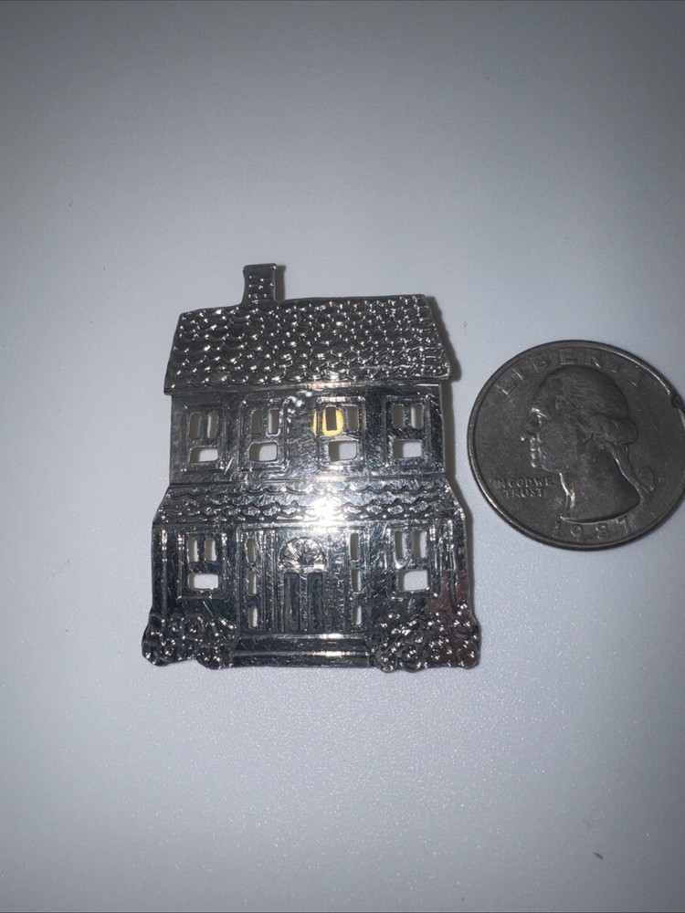 Vintage Designer Signed Sterling Silver w/Etched Details HOUSE Shaped Brooch 8g