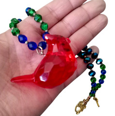 Vintage 3-D Faceted Red Bird Cardinal Acrylic Lucite Glass Metal Bead Necklace
