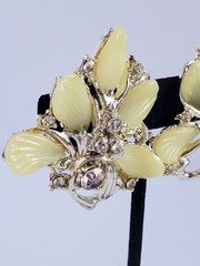Vintage Rhinestone Plastic Flower Earring Jewelry