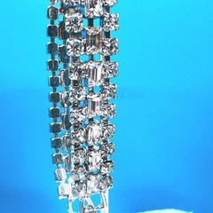 Vintage Weiss Rhinestone Bracelet Baguettes Fold Over Clasp .5″ 6.5″