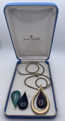 Crown Trifari 60s GoldTone interchangeable Lucite Pendant Necklace