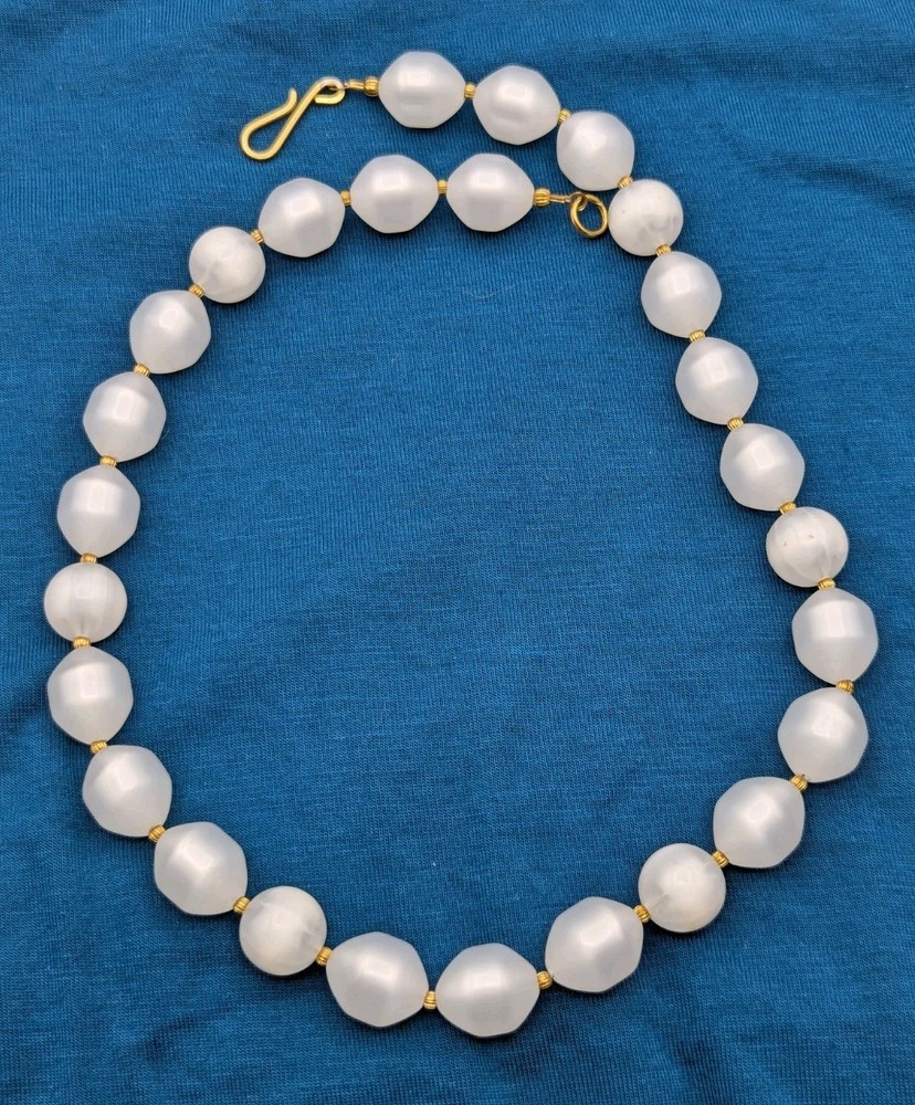 Vintage White Moonglow Acrylic Bead Necklace 17 Inches