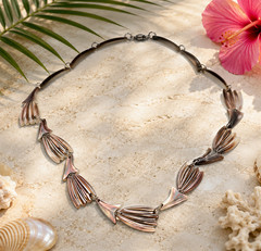 Vintage Black Lip Mother Of Pearl Shell Necklace Carved Fan Link 20 In Tropical