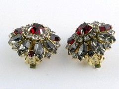 Vintage Hobe Red and White Clear Rhinestone Clip on Earrings 7/8 Inch Diameter