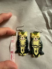 Kitty Cat Dangle Earrings Colorful Hand Painted Wood Vintage humor kitsch art