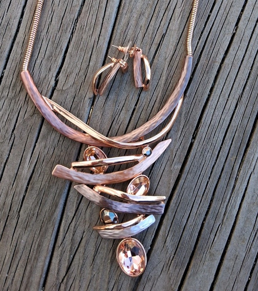 Vtg Enameled Rhinestone Bib Style Necklace And Earring Set Rose Gold Plated 18″