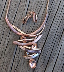 Vtg Enameled Rhinestone Bib Style Necklace And Earring Set Rose Gold Plated 18″